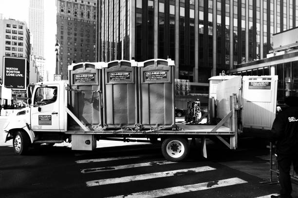 Best Affordable portable toilet rental  in Germantown, IL
